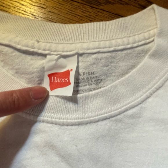 White Hanes Hawaii graphic tee shirt - Picture 3 of 3